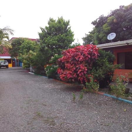 Cabinas Surf Side Cahuita Exterior foto