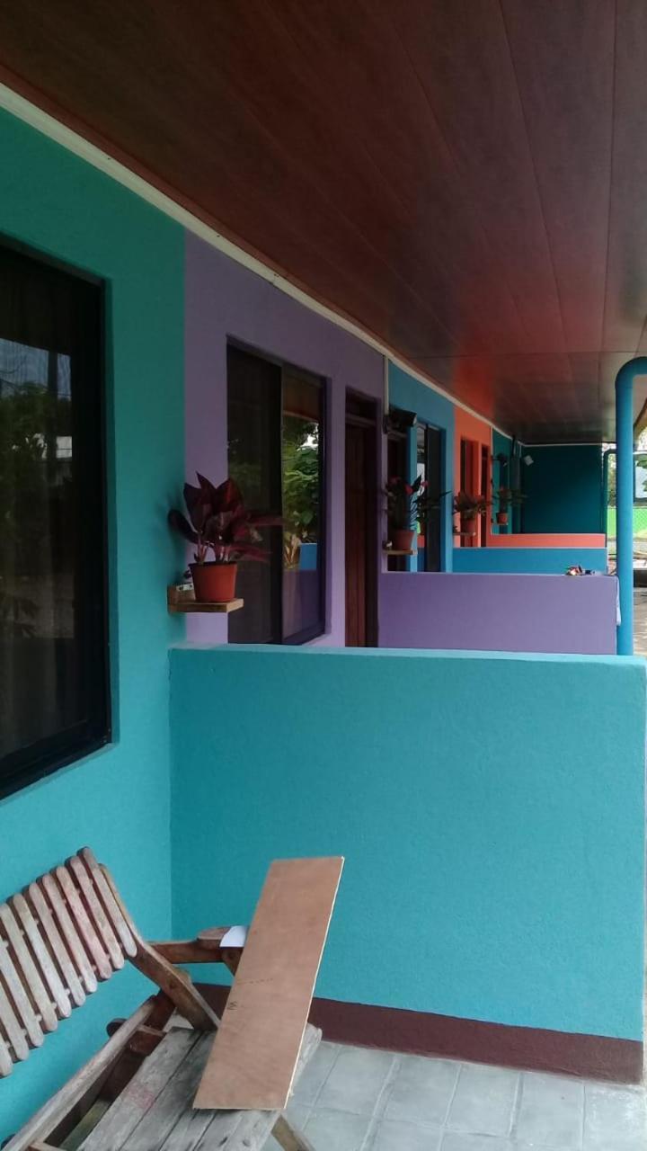 Cabinas Surf Side Cahuita Exterior foto