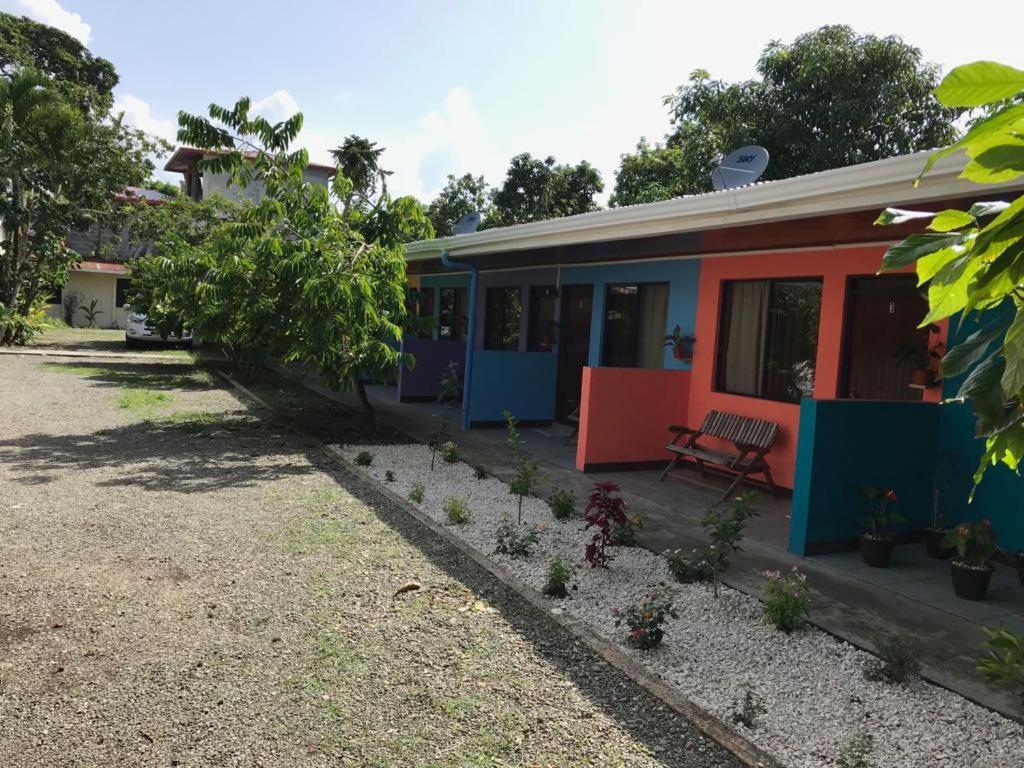 Cabinas Surf Side Cahuita Exterior foto